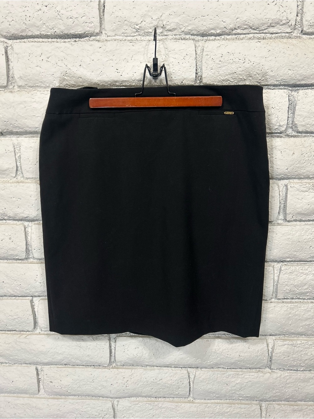 Tahari Arthur‎ S. Levine Black Pencil Skirt Size 14 Career Classic